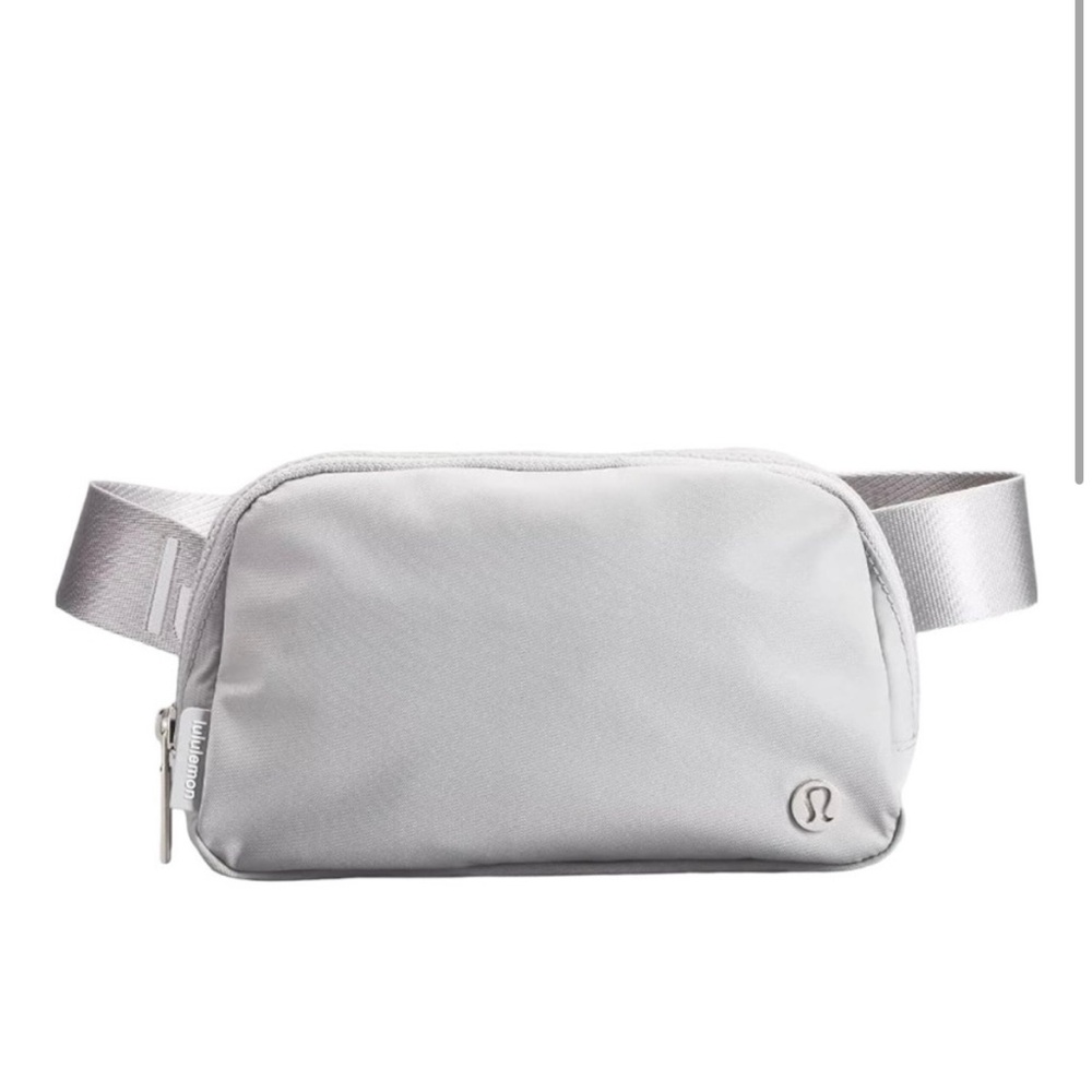 Lululemon Athletica Everywhere Belt Bag With Wordmark Strap Silver Drop 1L NWOT